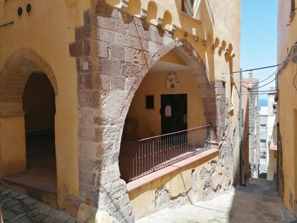 “Cielo E Mare”, Casetta Nel Cuore Del Borgo Antico / “Sky & Sea”, Charming In The Heart Of Old Village Кастелсардо Екстериор снимка
