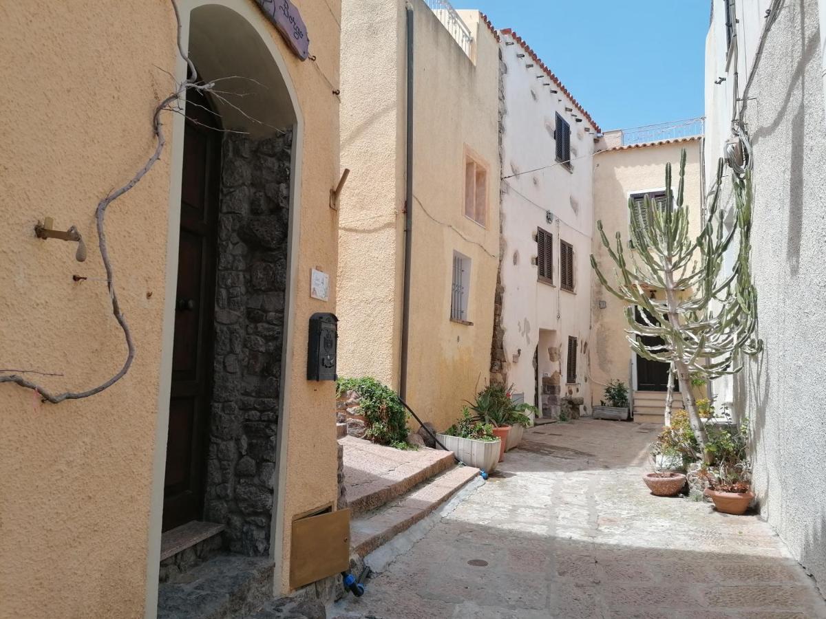 “Cielo E Mare”, Casetta Nel Cuore Del Borgo Antico / “Sky & Sea”, Charming In The Heart Of Old Village Кастелсардо Екстериор снимка