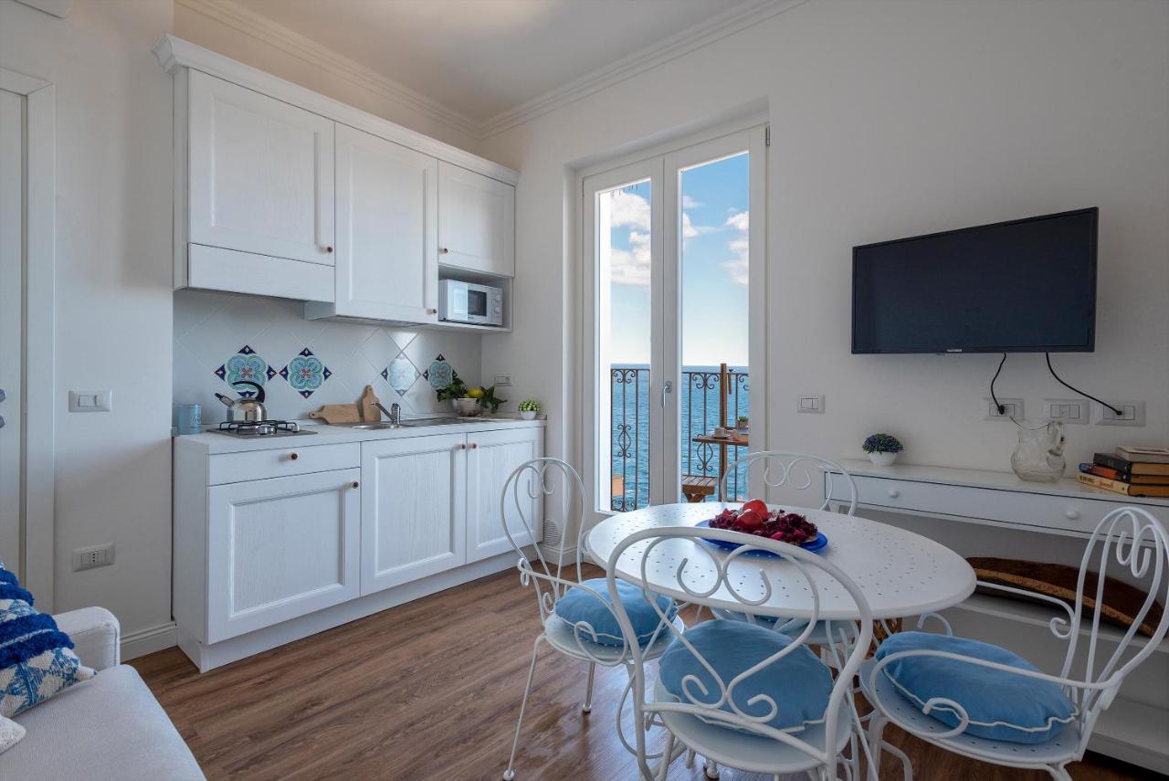 “Cielo E Mare”, Casetta Nel Cuore Del Borgo Antico / “Sky & Sea”, Charming In The Heart Of Old Village Кастелсардо Екстериор снимка